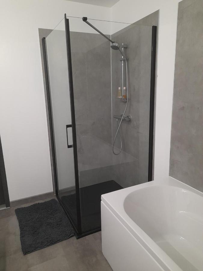 Un Doux Refuge Villa La Roche-sur-Yon Ngoại thất bức ảnh
